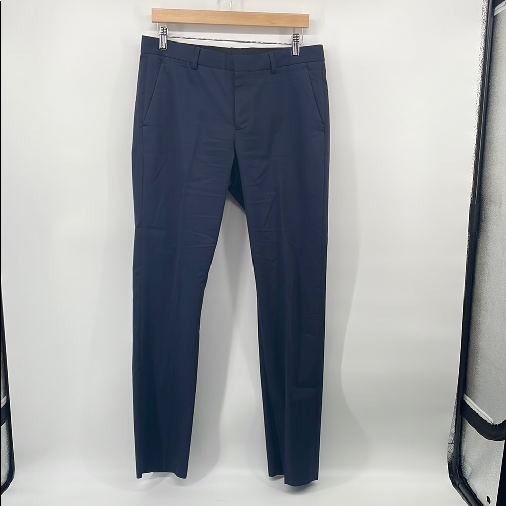 Express Dress Pant in Navy 32/34 A18